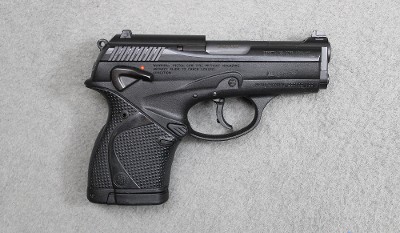 Beretta ~ Model 9000 S ~ .40 S&W - Image 1 of 3