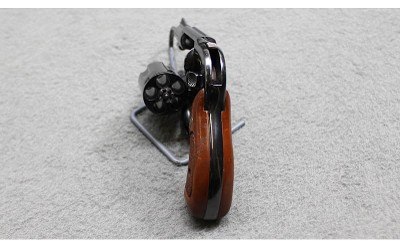 Smith & Wesson ~ Model 49 ~ .38 S&W Special Revolver - Image 4 of 5