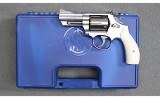 Smith & Wesson ~ Model 66-5 ~ .357 Magnum - 3 of 4