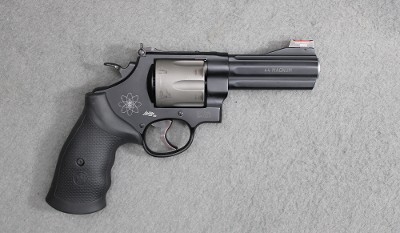 Smith & Wesson ~ Model 329PD ~ .44 Magnum - Image 1 of 3