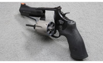 Smith & Wesson ~ Model 329PD ~ .44 Magnum - Image 2 of 3
