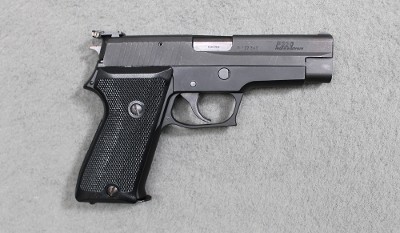 Sig Sauer ~ P220 ~ 9mm Luger - Image 1 of 3