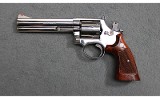 Smith & Wesson ~ 686 ~ .357 Magnum - 2 of 3