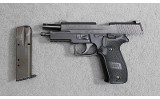 Sig Sauer ~ P226 ~ .40 S&W - 3 of 4