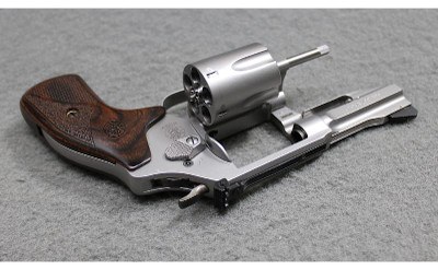 Smith & Wesson ~ 60-15 (Pro Series) ~ .357 Magnum - Image 3 of 3