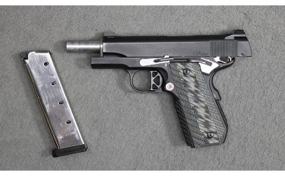 Dan Wesson ~ Valor Bobtail ~ .45 Auto - Image 3 of 4
