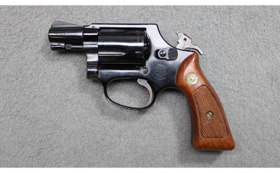 Smith & Wesson ~ 37 Airweight ~ .38 Special - Image 2 of 3