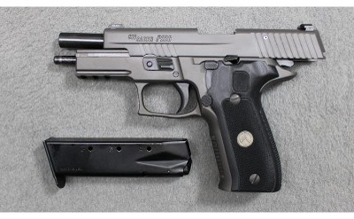 Sig Sauer ~ P226 ~ 9mm Luger - Image 2 of 3