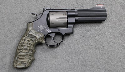 Smith & Wesson ~ 329PD ~ .44 Magnum - Image 1 of 6