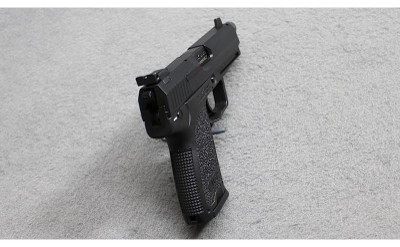 HK ~ USP Tactical ~ 9mm Luger - Image 3 of 8