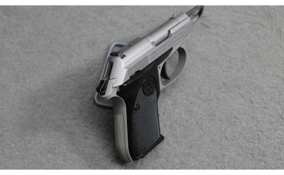 Beretta ~ 3032 Tomcat ~ .32 Auto - Image 2 of 3