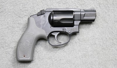 Smith & Wesson ~ BG38-1 ~ .38 Special. - Image 1 of 3