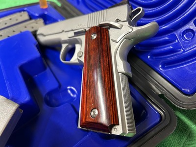 Dan Wesson Valor Stainless 9mm Pistol with extras ANIB - Image 5 of 11