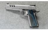 Smith & Wesson Performance Center SW1911 PC .45 AC - 2 of 2