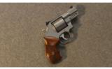 Smith & Wesson Performance Center 627 8 Shot .357 - 1 of 3