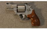 Smith & Wesson Performance Center 627 8 Shot .357 - 2 of 3