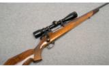 Weatherby Mark V Deluxe .270 Wby. Mag. - 1 of 8