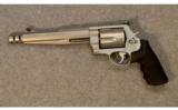 Smith & Wesson Performance Center Model 500 7.5 in. - 2 of 3