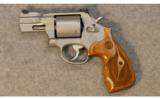 Smith & Wesson Performance Shop 686-6 7 Shot - 2 of 3