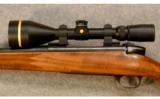 Weatherby Mark V Deluxe .340 WBY MAG W/Leupold - 5 of 9