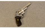 Smith & Wesson 629-1 .44 Magnum - 1 of 2