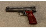 Smith & Wesson Performance Center Model 41 5.5 in. - 2 of 2
