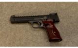 Smith & Wesson Performance Center Model 41 5.5 in. - 2 of 2