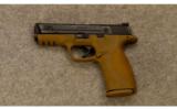 Smith & Wesson M&P40 FDE .40 S&W - 2 of 2