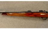 Weatherby Mark V Deluxe .270 Wby Mag - 6 of 9