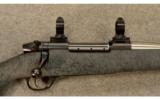 Weatherby Mark V Accumark .300 Weaterby Magnum - 2 of 9