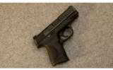 Smith & Wesson M&P40c Compact.40 S&W - 1 of 2