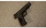 Smith & Wesson M&P 9 Pro Series - 1 of 2