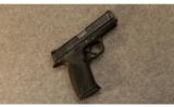 Smith & Wesson M&P40
.40 S&W - 1 of 2