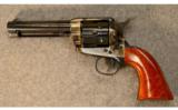 Uberti 1873 Cattleman
.22 LR - 2 of 2