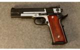 Smith & Wesson Performance Center 945-1 Two-Tone - 2 of 4