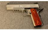 Smith & Wesson SW1911 Stainless
.45 ACP - 2 of 3