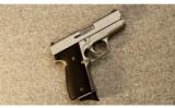 Kahr Arms K40 Compact Stainless
.40 S&W - 1 of 2