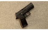 Sig Sauer P320 Carry.40 S&W - 1 of 2