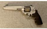 Smith & Wesson Performance Center Model 929
9mm - 2 of 3