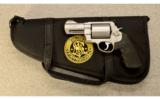 Smith & Wesson Performance Center Model 500 - 3 of 3