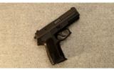 Sig Sauer P2022.40 S&W - 1 of 3