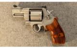 Smith & Wesson Performance Center ~ Model 627 ~ .357 - 2 of 2