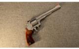 Smith & Wesson Performance Center Model 629
.44 Mag. - 1 of 2