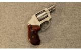 Smith & Wesson Model 642 Airweight
.38 Spl - 1 of 3