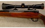 Weatherby Mark V Deluxe
.340 Wby. Mag. - 5 of 9
