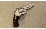 Smith & Wesson Pro Series Model 686 SSR
.357 Mag. - 1 of 3