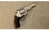 Smith & Wesson Model 69
.44 Mag. - 1 of 3