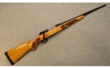 Winchester ~ Model 70 Featherweight ~ .270 Win ~ Maple Stock - 1 of 9
