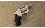 Smith & Wesson ~ Model 642-2 Airweight ~ .38 Special - 1 of 1