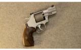 Smith & Wesson Performance Center ~ Model 986 ~ 9mm - 1 of 3
